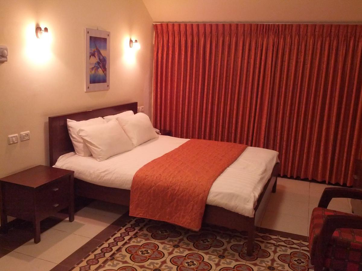 Alhambra Palace Hotel Suites - Ramallah Room photo